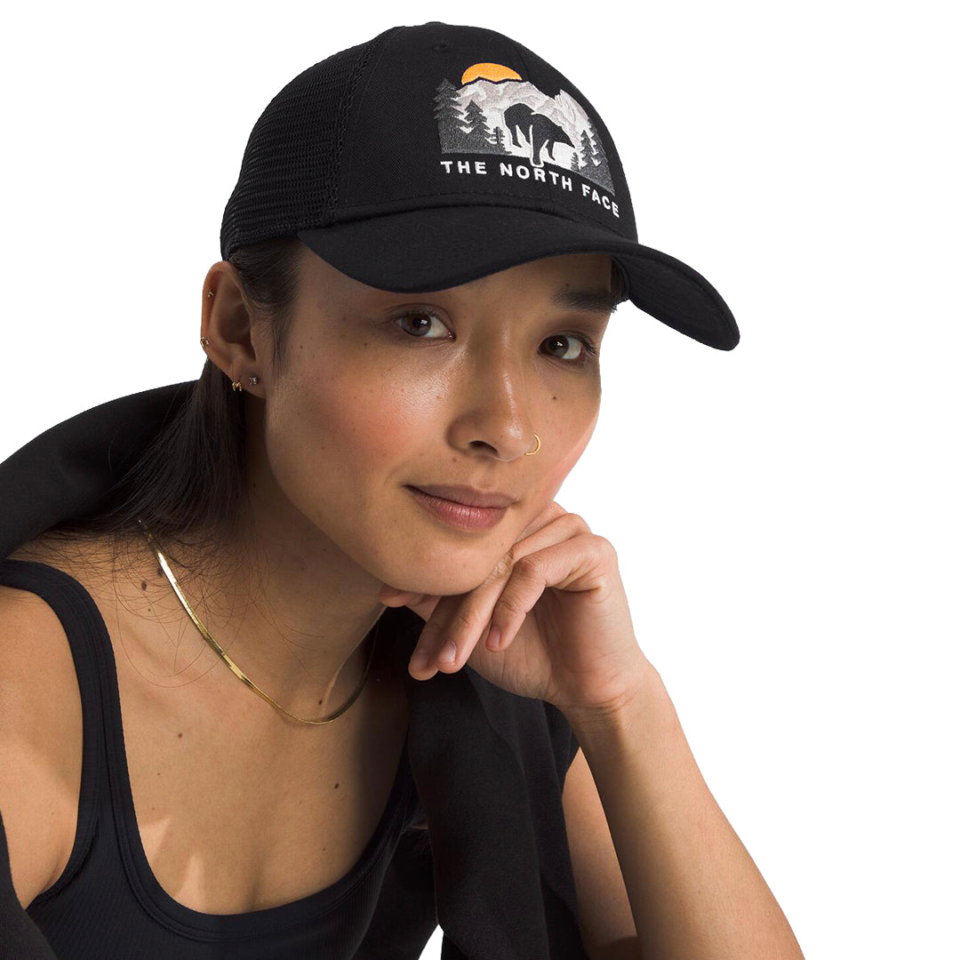 Gorra Embroid Muder unisex color negro