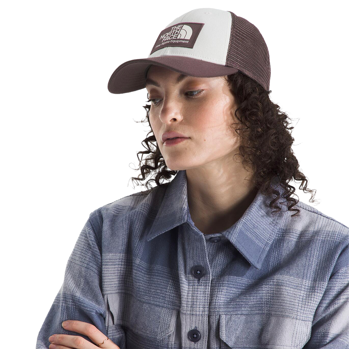 Gorra Mudder Trucker unisex color café y blanco