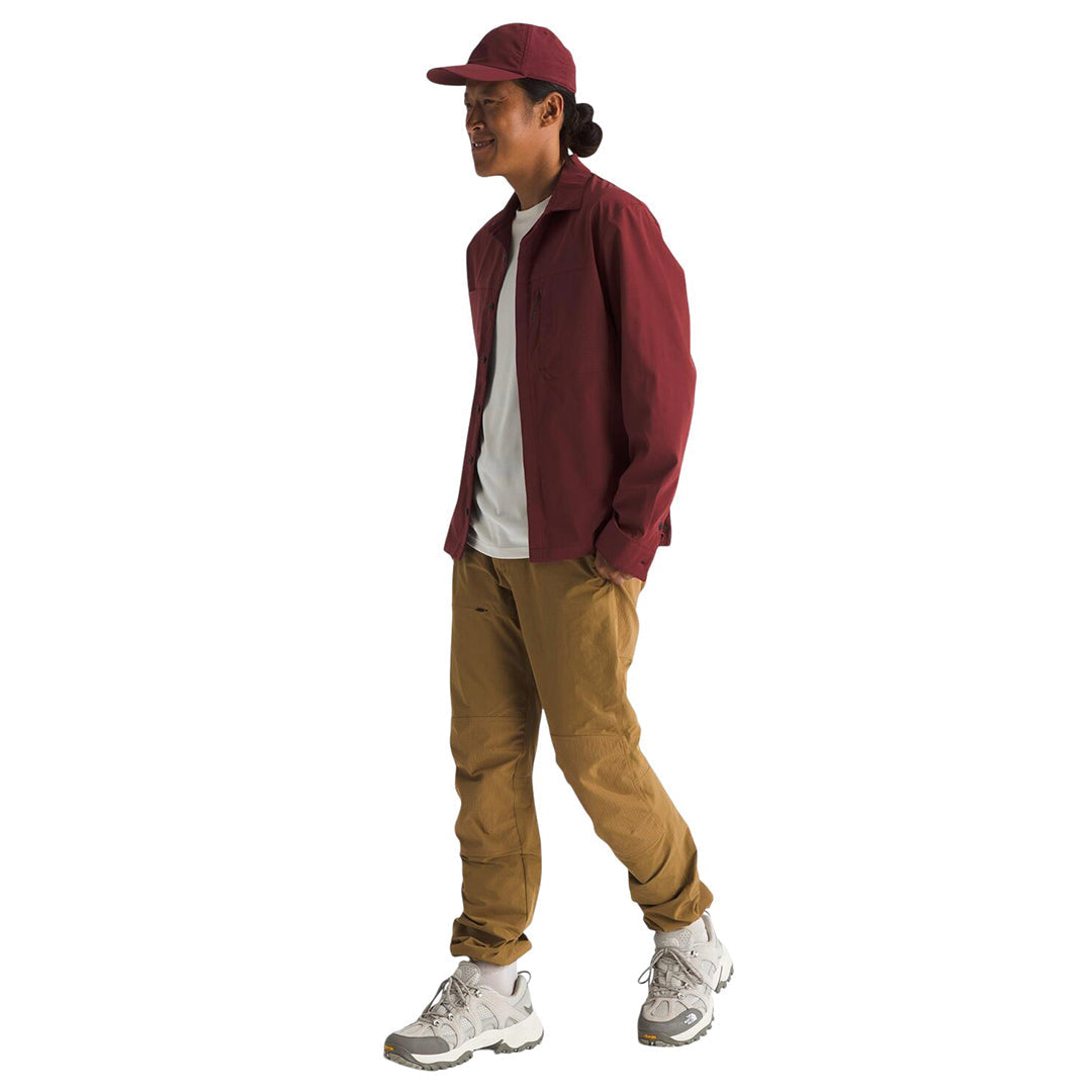 Camisa Lightrange Hike para hombre color vino